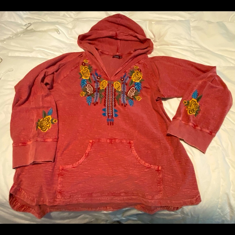 Embroidered Hooded Women's Top - Red